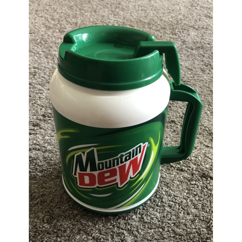 VINTAGE WHIRLEY 64 OZ MOUNTAIN DEW LARGE PLASTIC TRAVEL MUG JUG